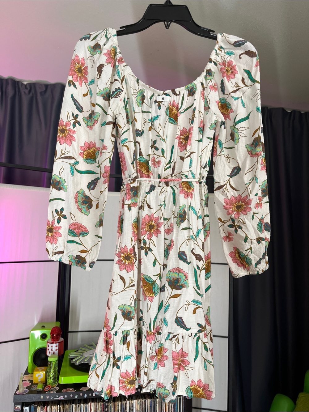 Hurley White Floral Tie-Waist Dress with Puff Sleeves - Picture 7 of 15